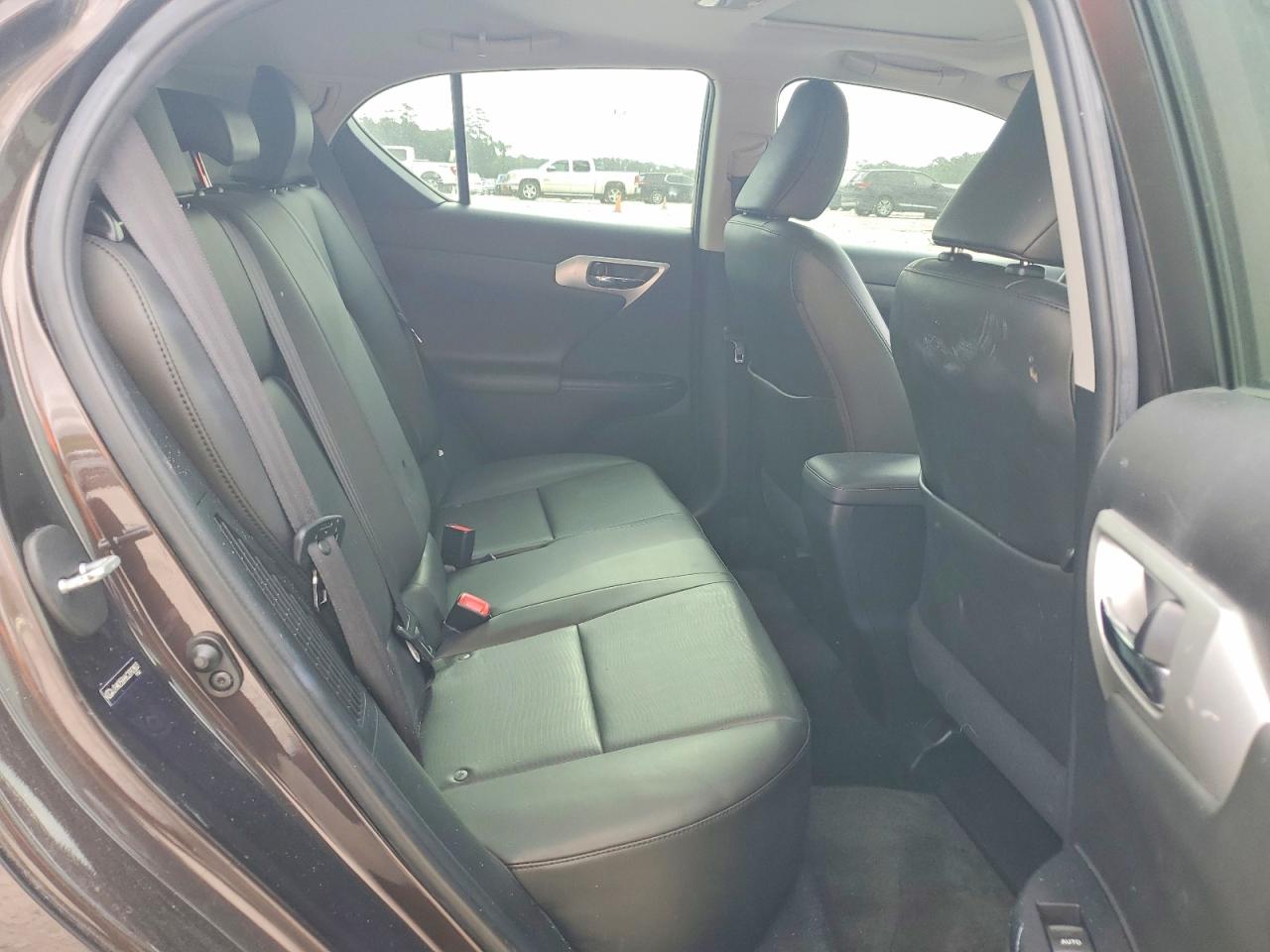 LEXUS CT 2012 — 11