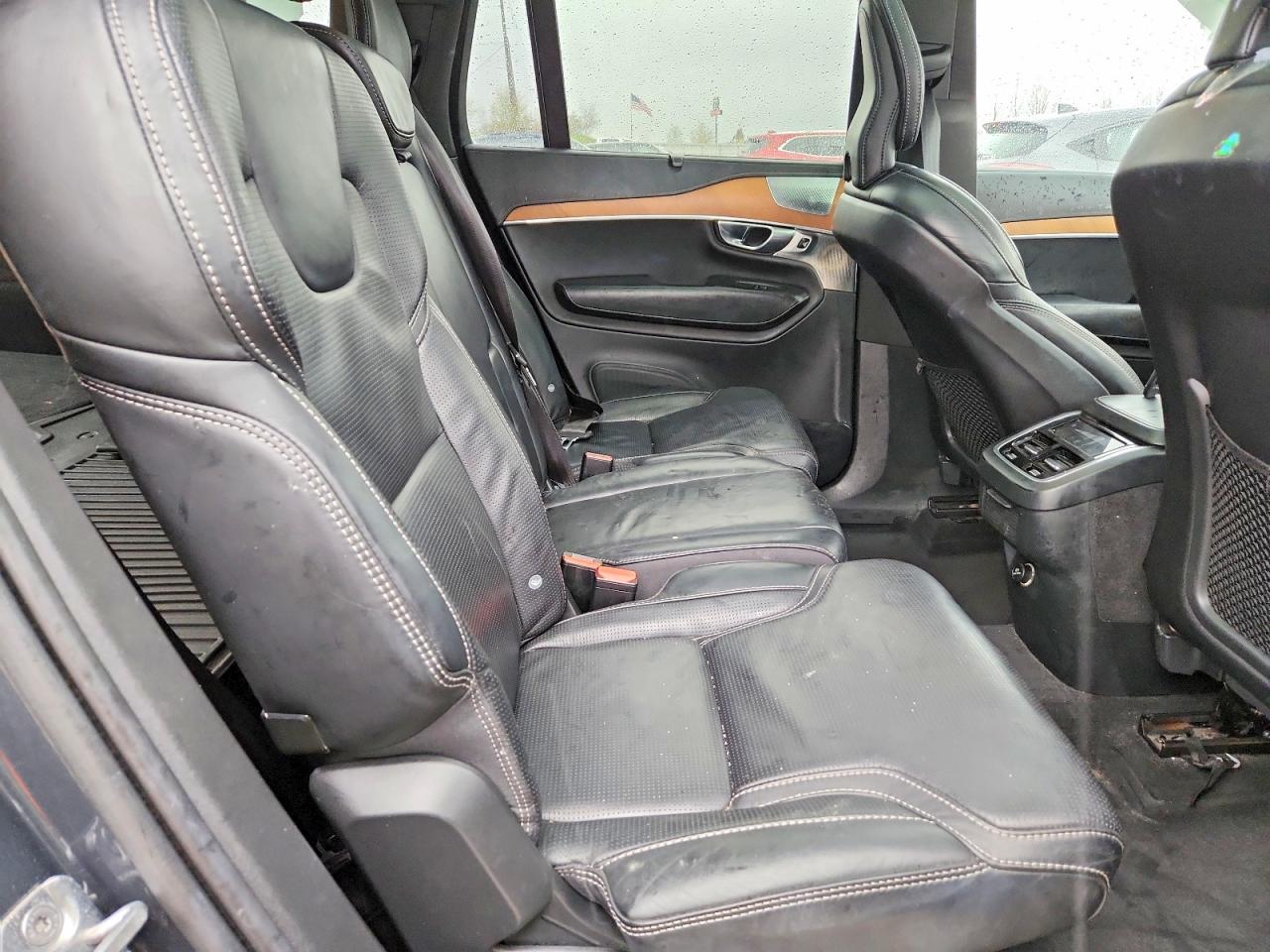 VOLVO XC90 2019 — 12