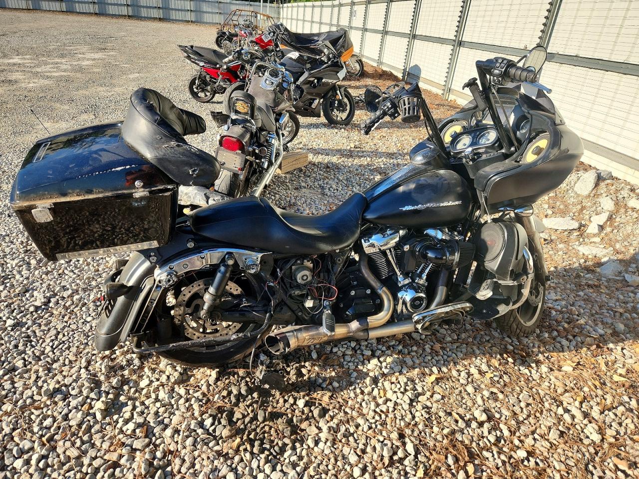 HARLEY-DAVIDSON FLTRXS 2017 — 2
