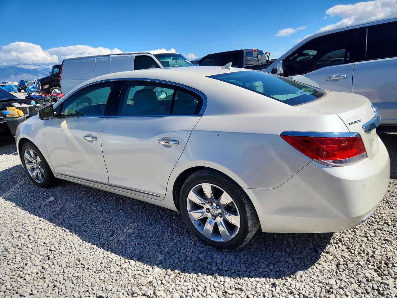 BUICK LACROSSE 2012 — 3