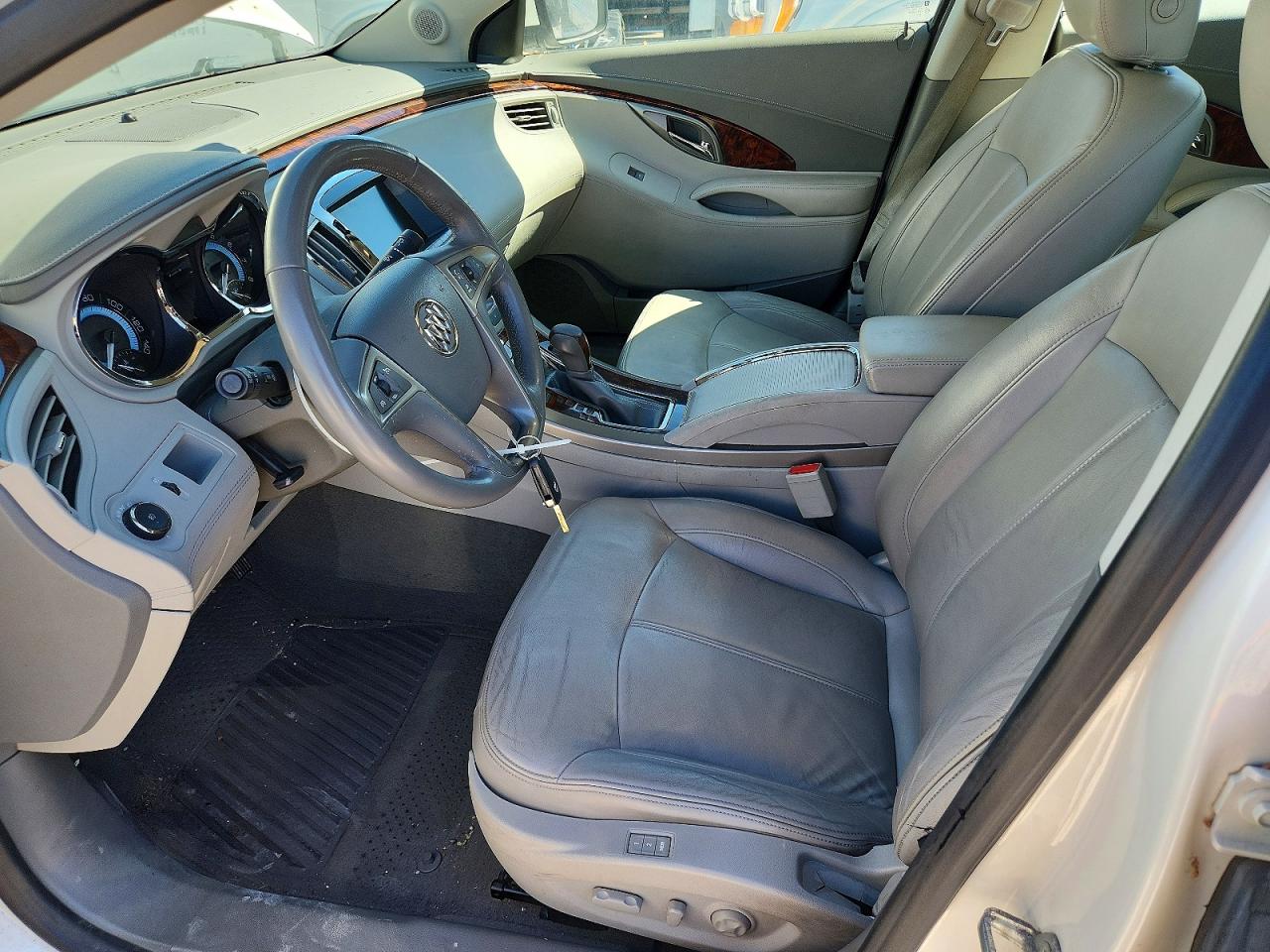 BUICK LACROSSE 2012 — 8