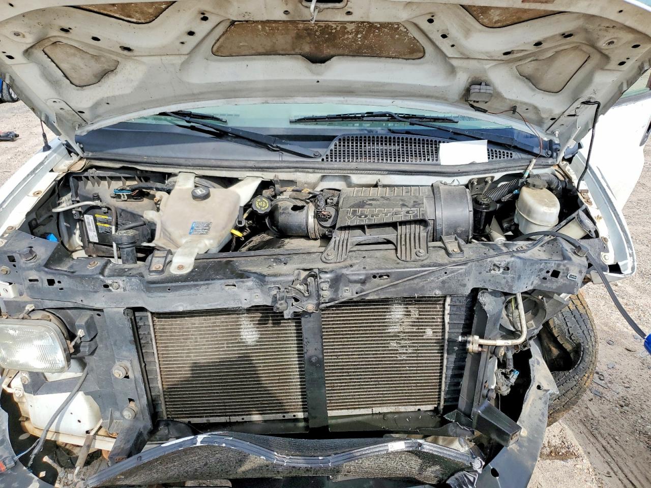 CHEVROLET EXPRESS G1500 2010 — 13