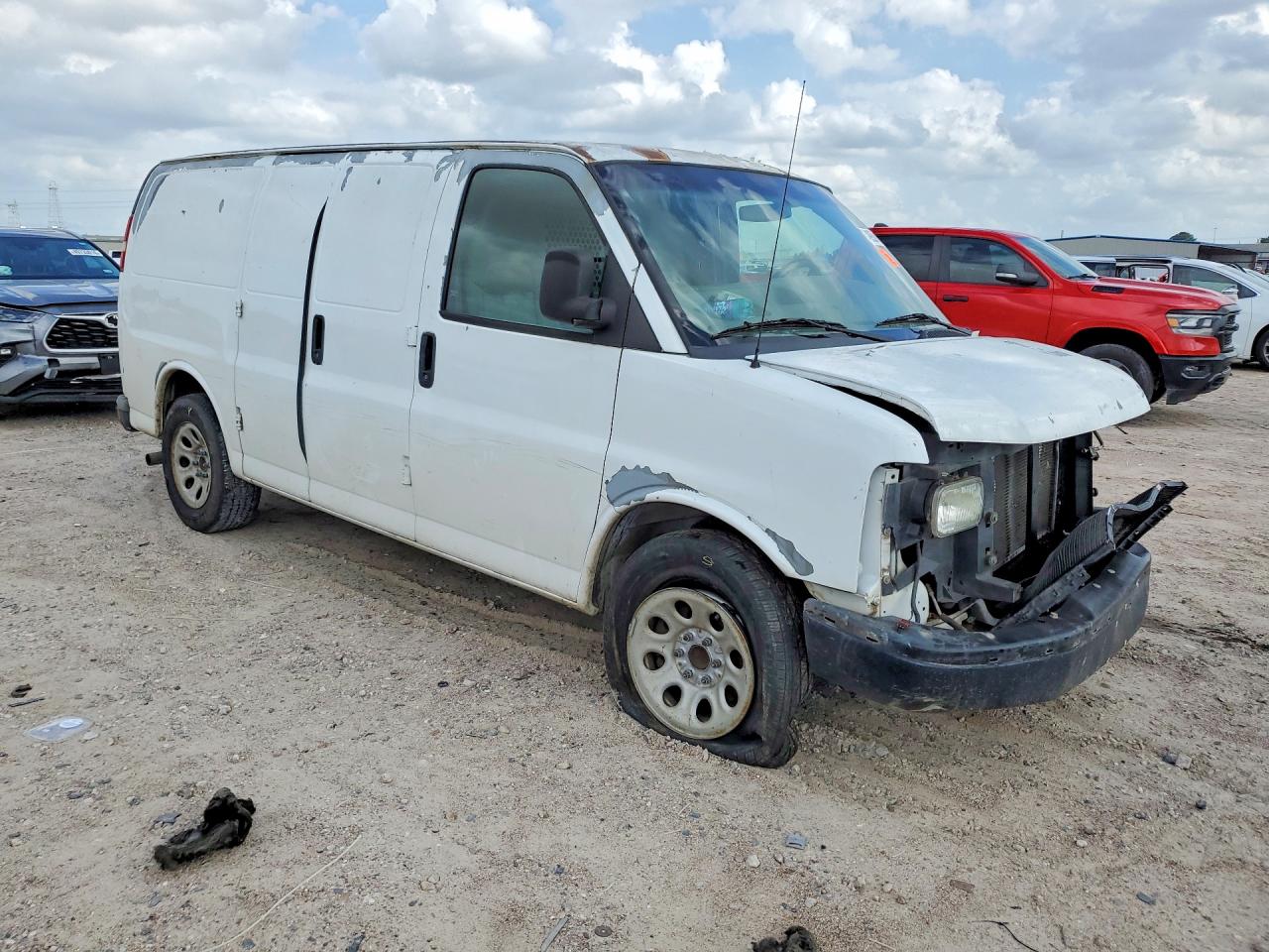CHEVROLET EXPRESS G1500 2010 — 5