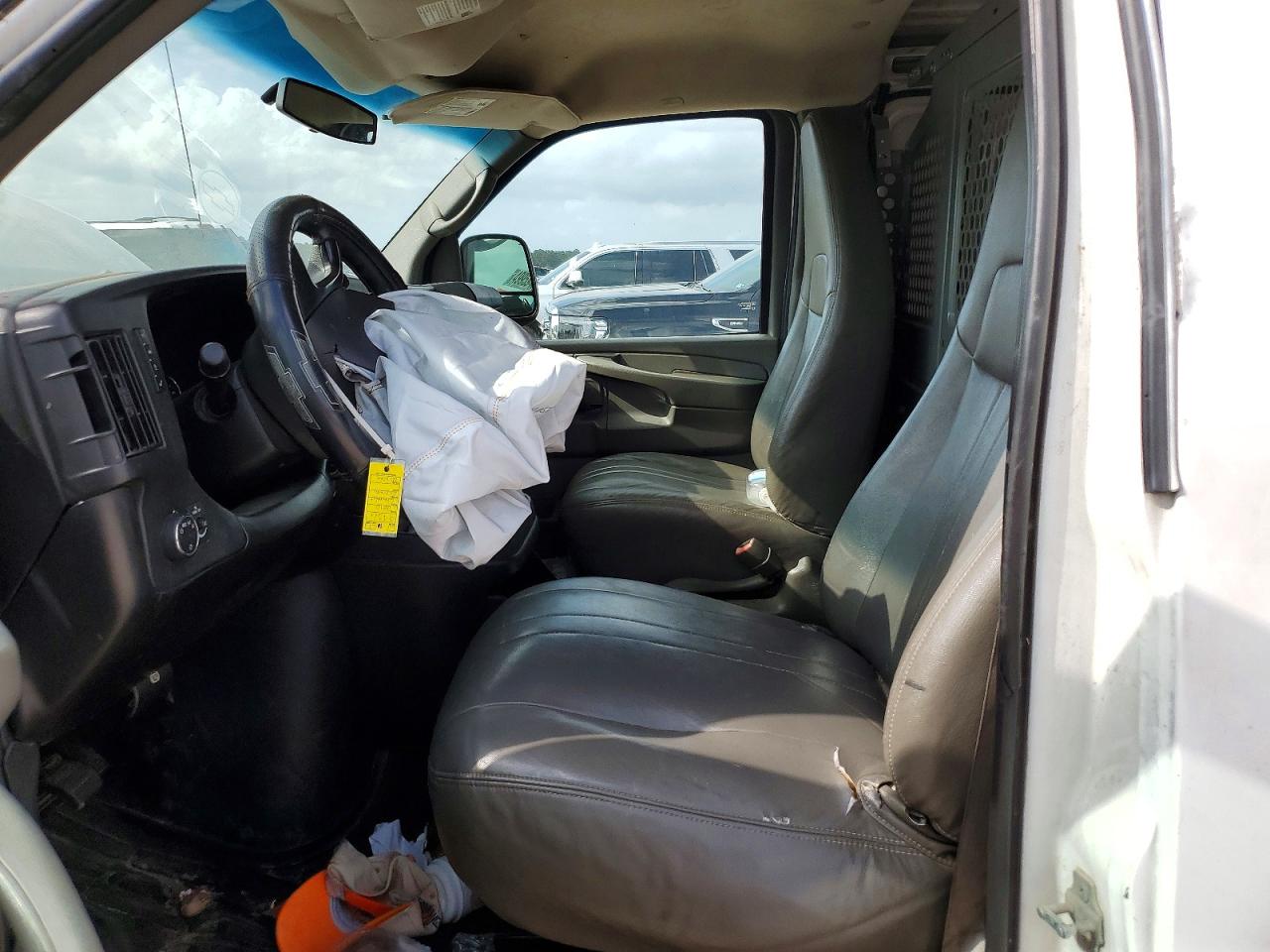 CHEVROLET EXPRESS G1500 2010 — 8