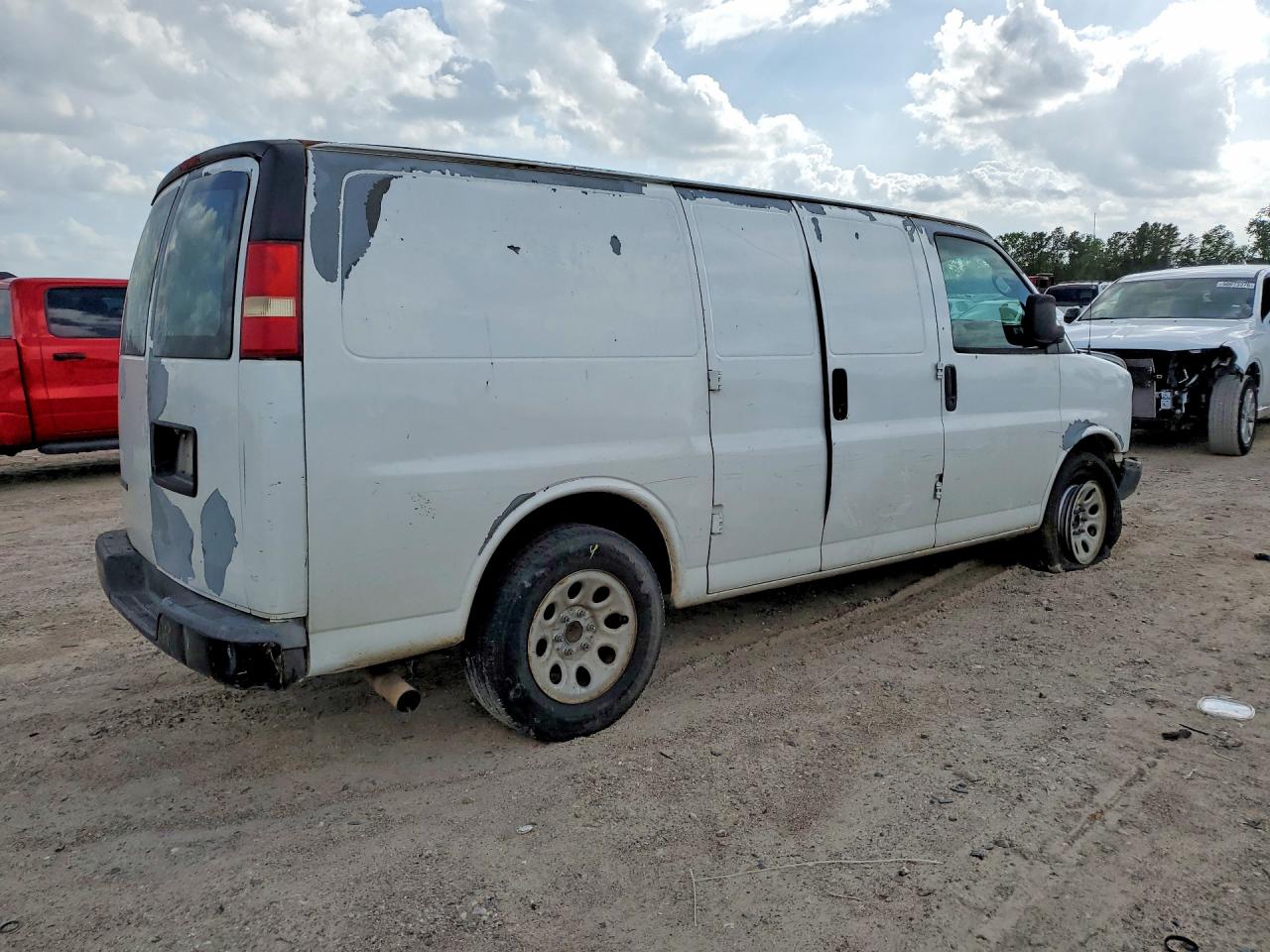 CHEVROLET EXPRESS G1500 2010 — 4