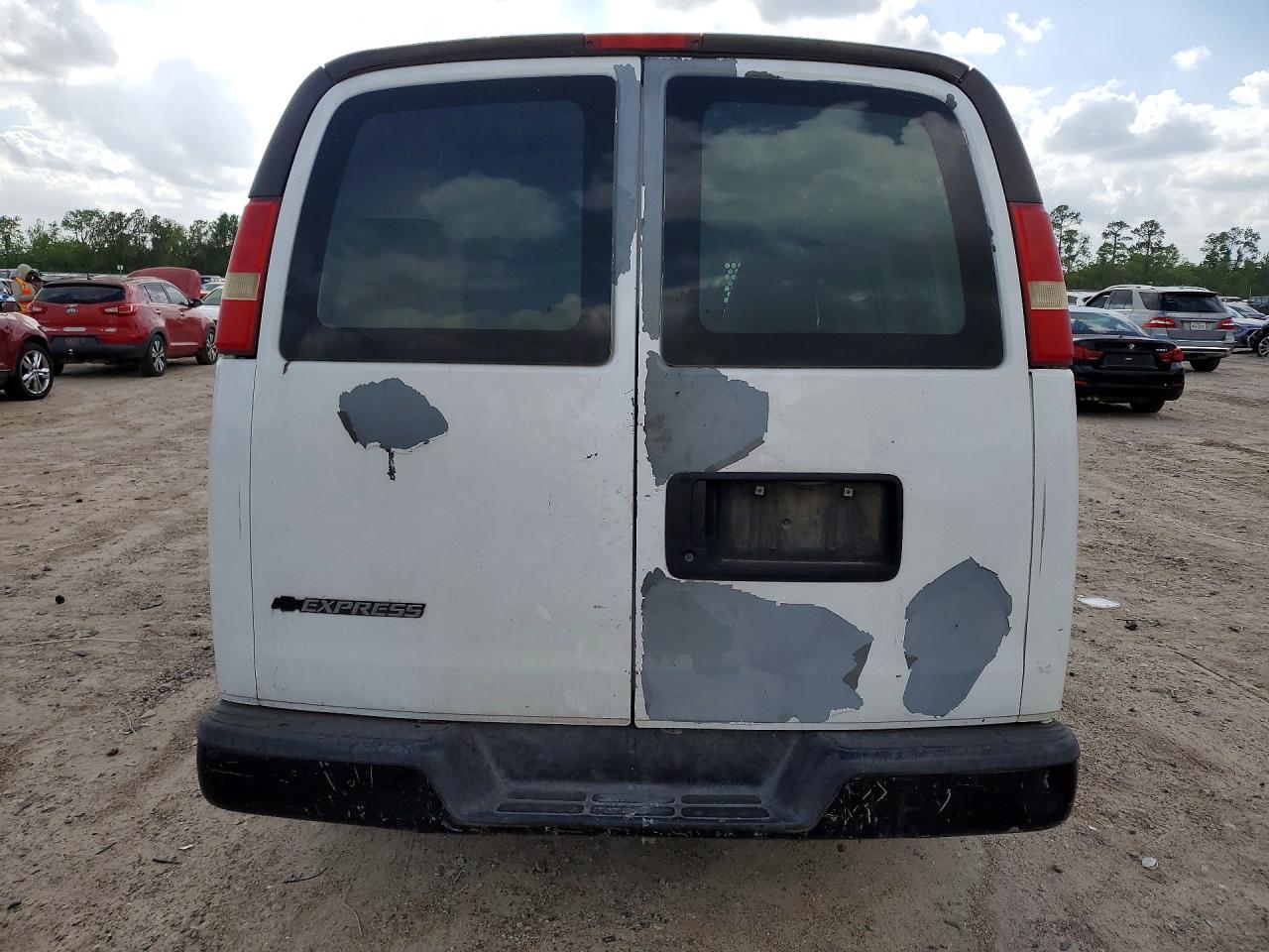 CHEVROLET EXPRESS G1500 2010 — 7