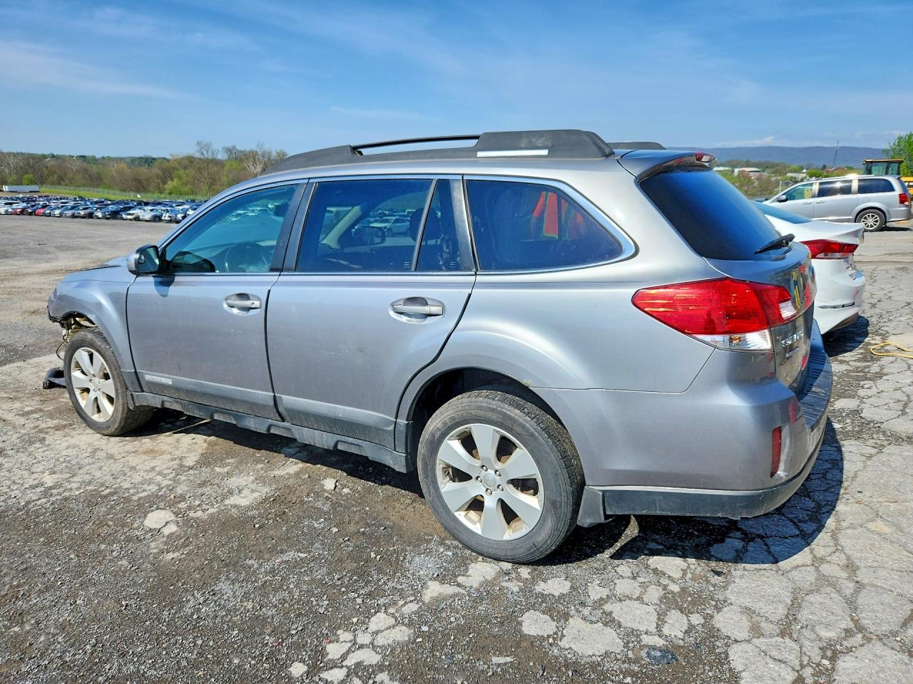 SUBARU OUTBACK 2010 — 3