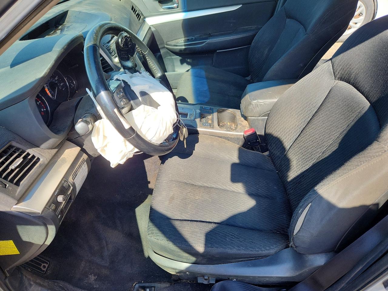 SUBARU OUTBACK 2010 — 8