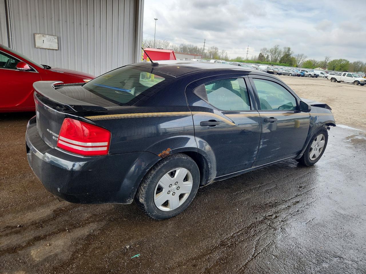 DODGE AVENGER 2010 — 4