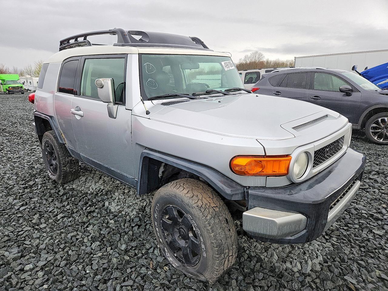 TOYOTA FJ CRUISER 2007 — 7