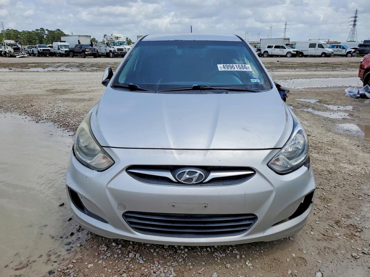 HYUNDAI ACCENT 2013 — 6