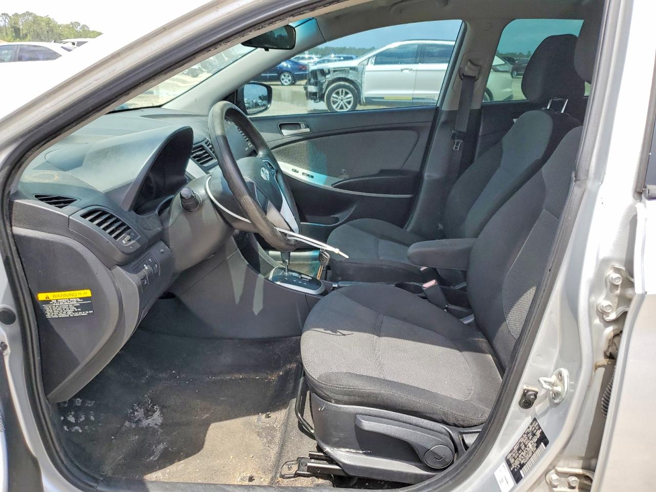 HYUNDAI ACCENT 2013 — 8