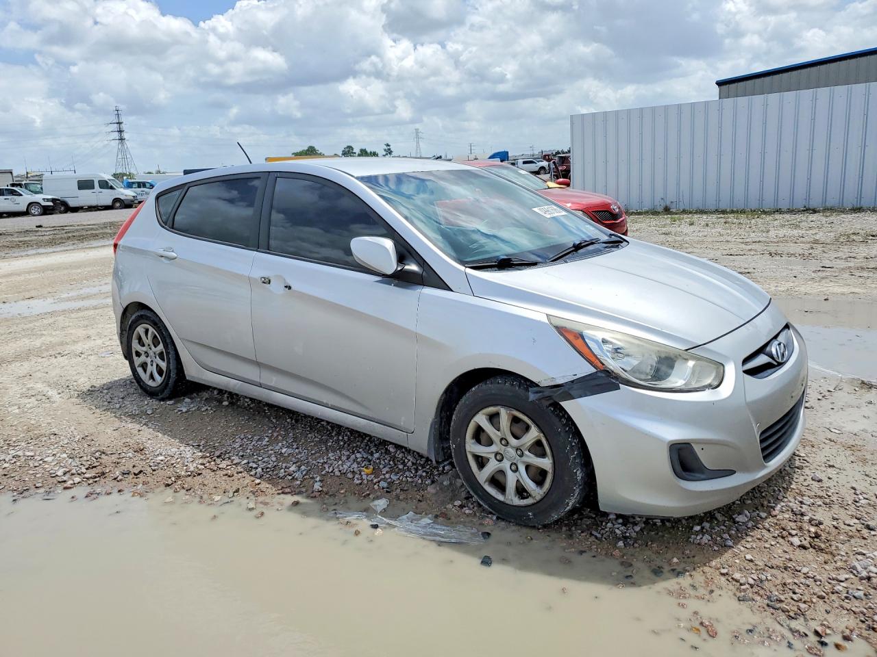 HYUNDAI ACCENT 2013 — 5