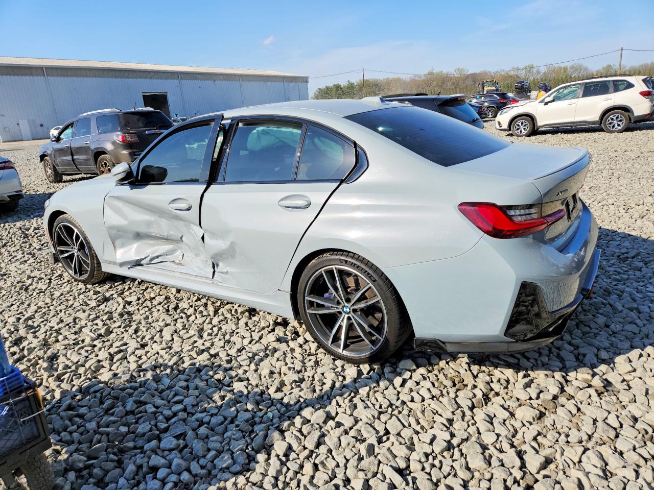 BMW 330XI 2023 — 3