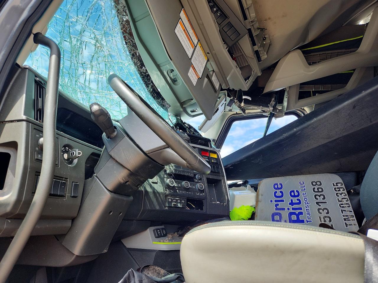 VOLVO VNL 2026 — 7