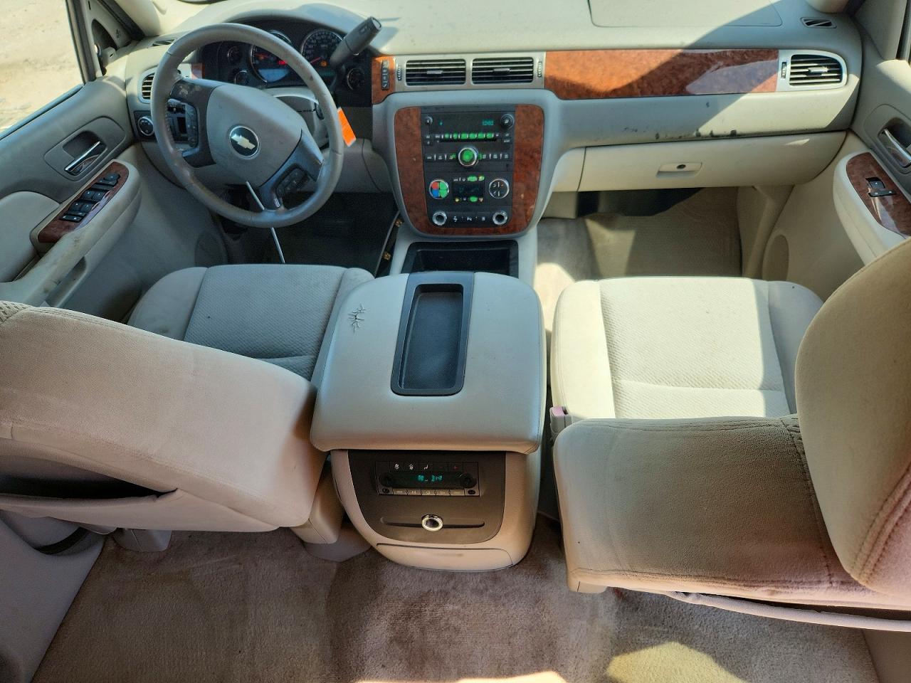 CHEVROLET SUBURBAN 2007 — 9