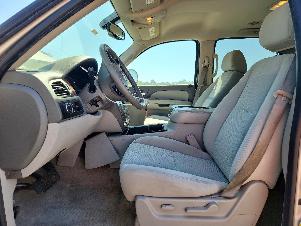 CHEVROLET SUBURBAN 2007 — 8