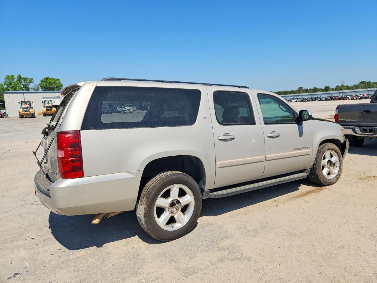 CHEVROLET SUBURBAN 2007 — 4