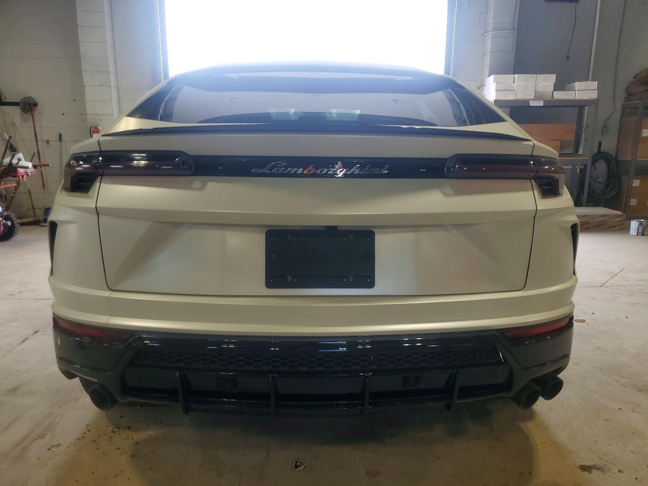 LAMBORGHINI URUS 2021 — 7