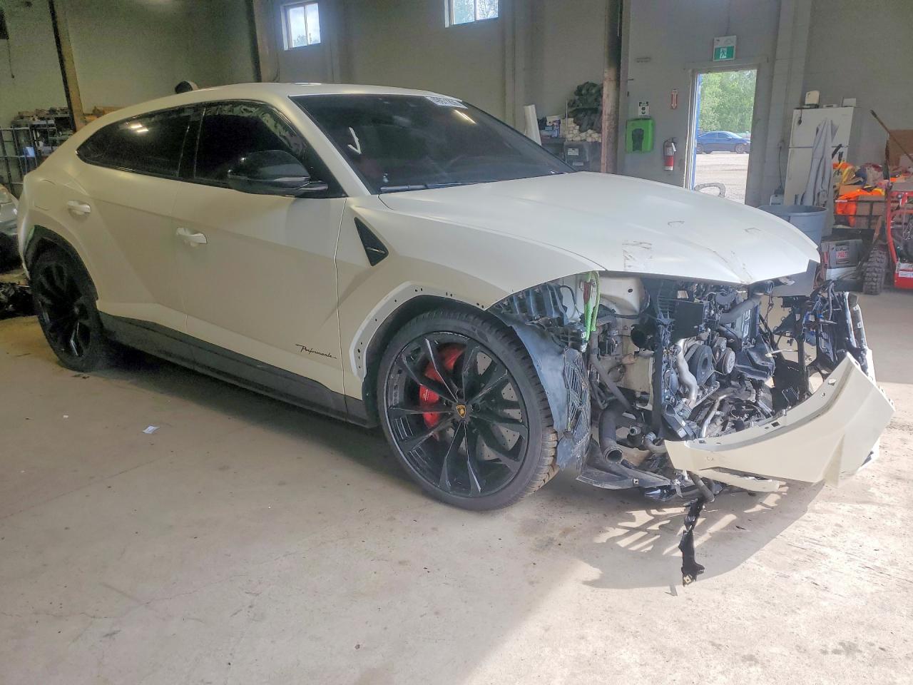 LAMBORGHINI URUS 2021 — 5