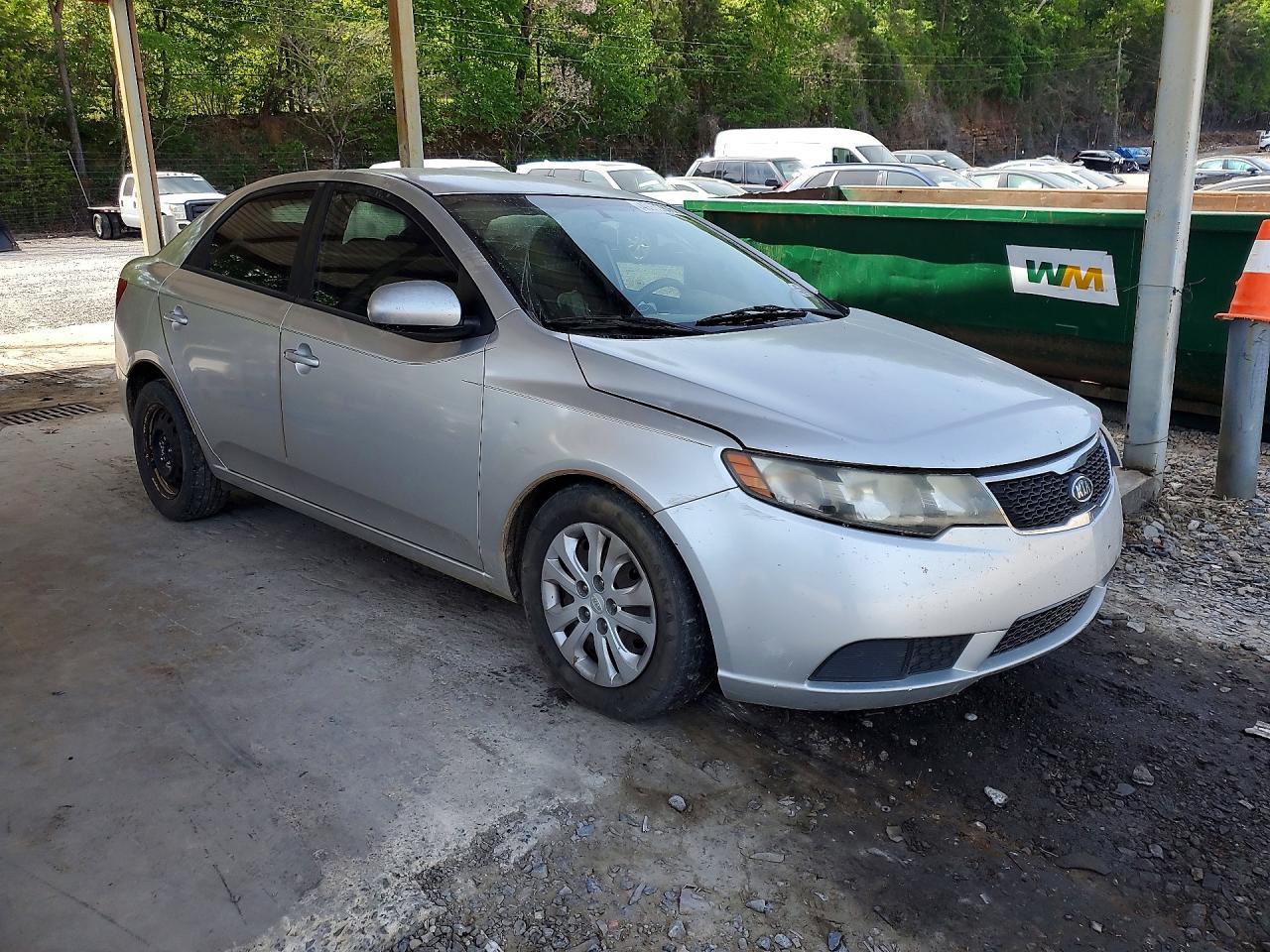 KIA FORTE 2012 — 5