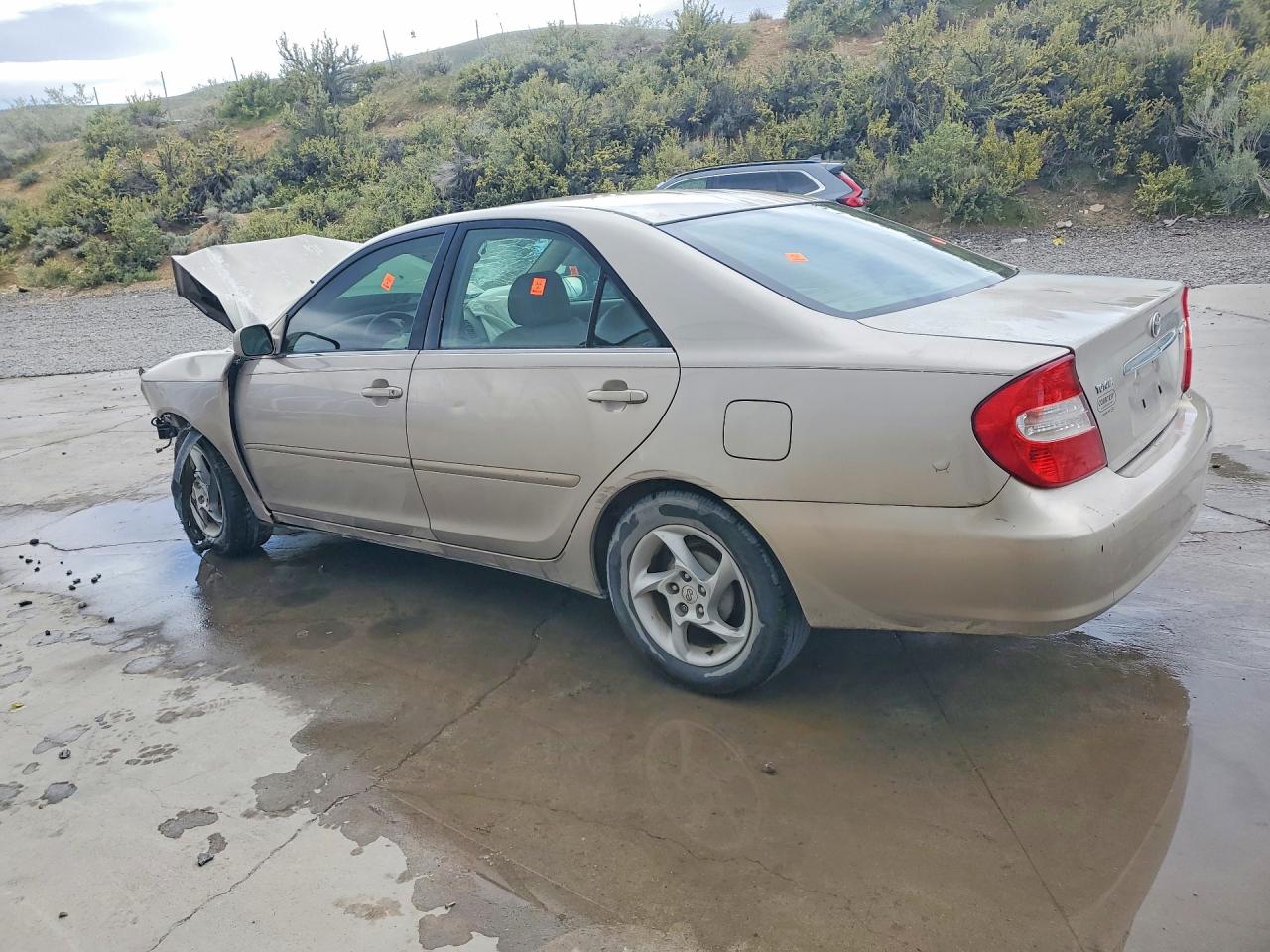 TOYOTA CAMRY 2002 — 3