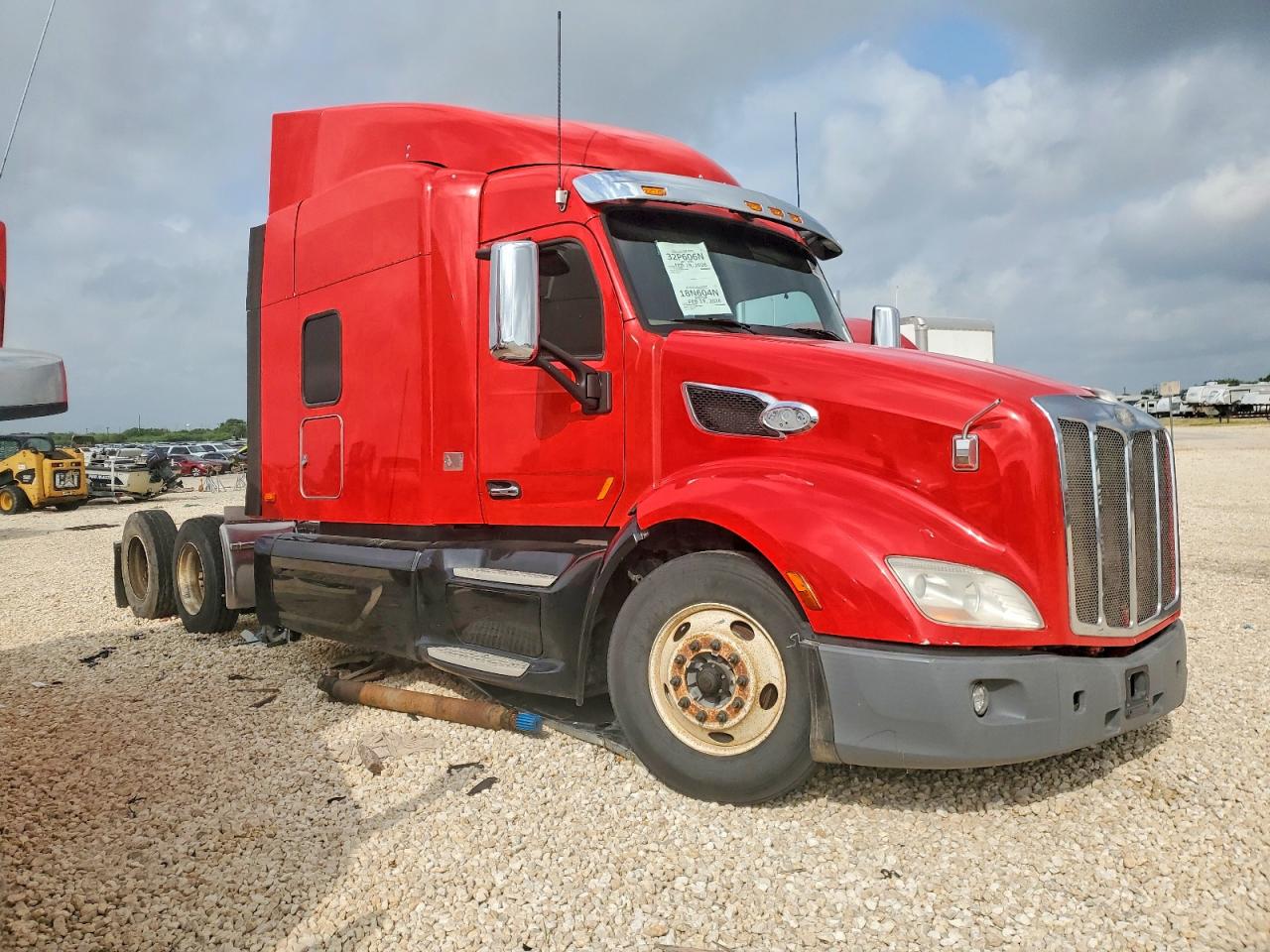 2017 PETERBILT 579