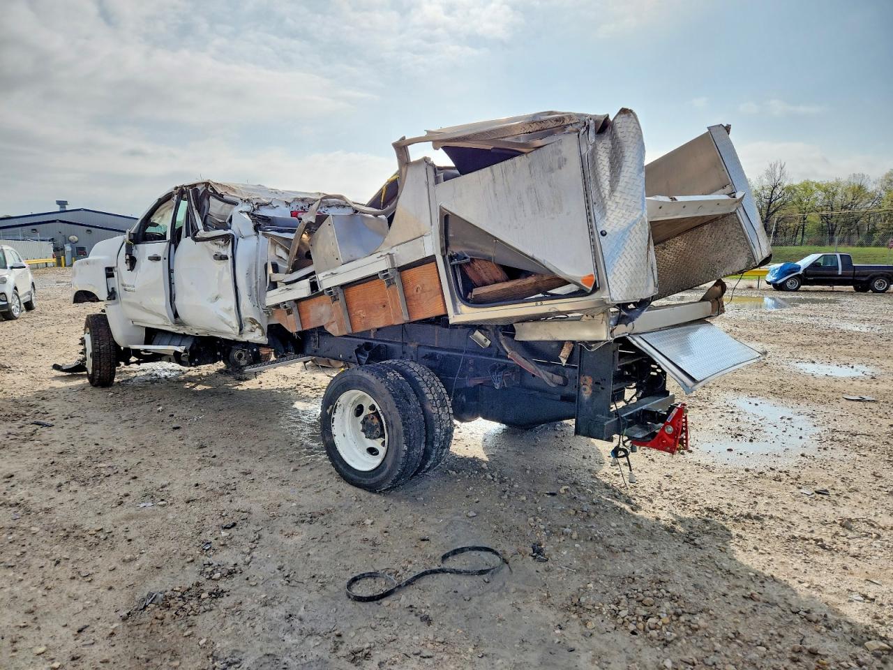 CHEVROLET SILVERADO MEDIUM DUTY 2024 — 4