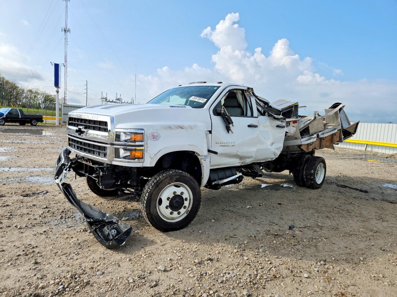 CHEVROLET SILVERADO MEDIUM DUTY 2024 — 3