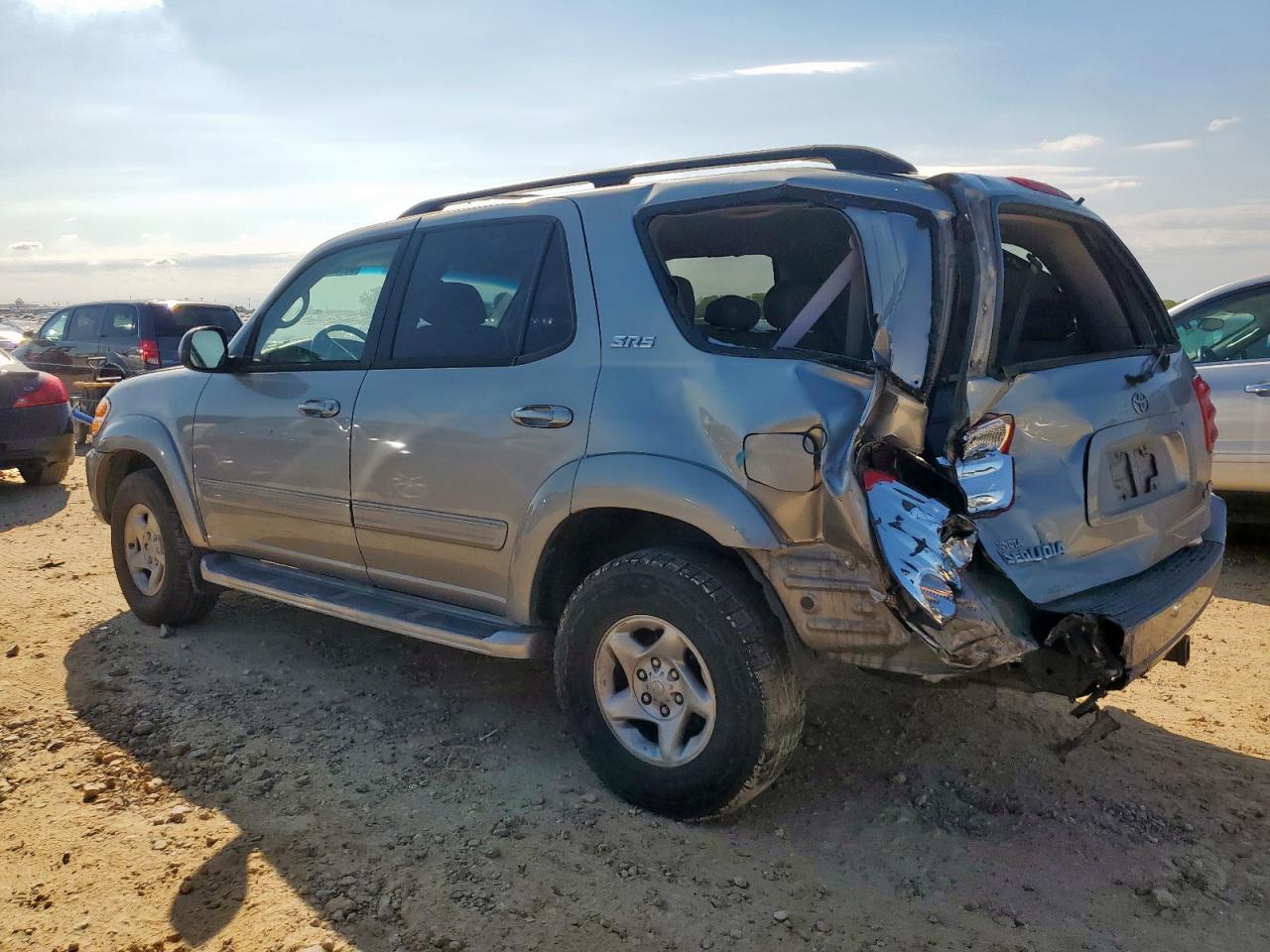 TOYOTA SEQUOIA 2002 — 3