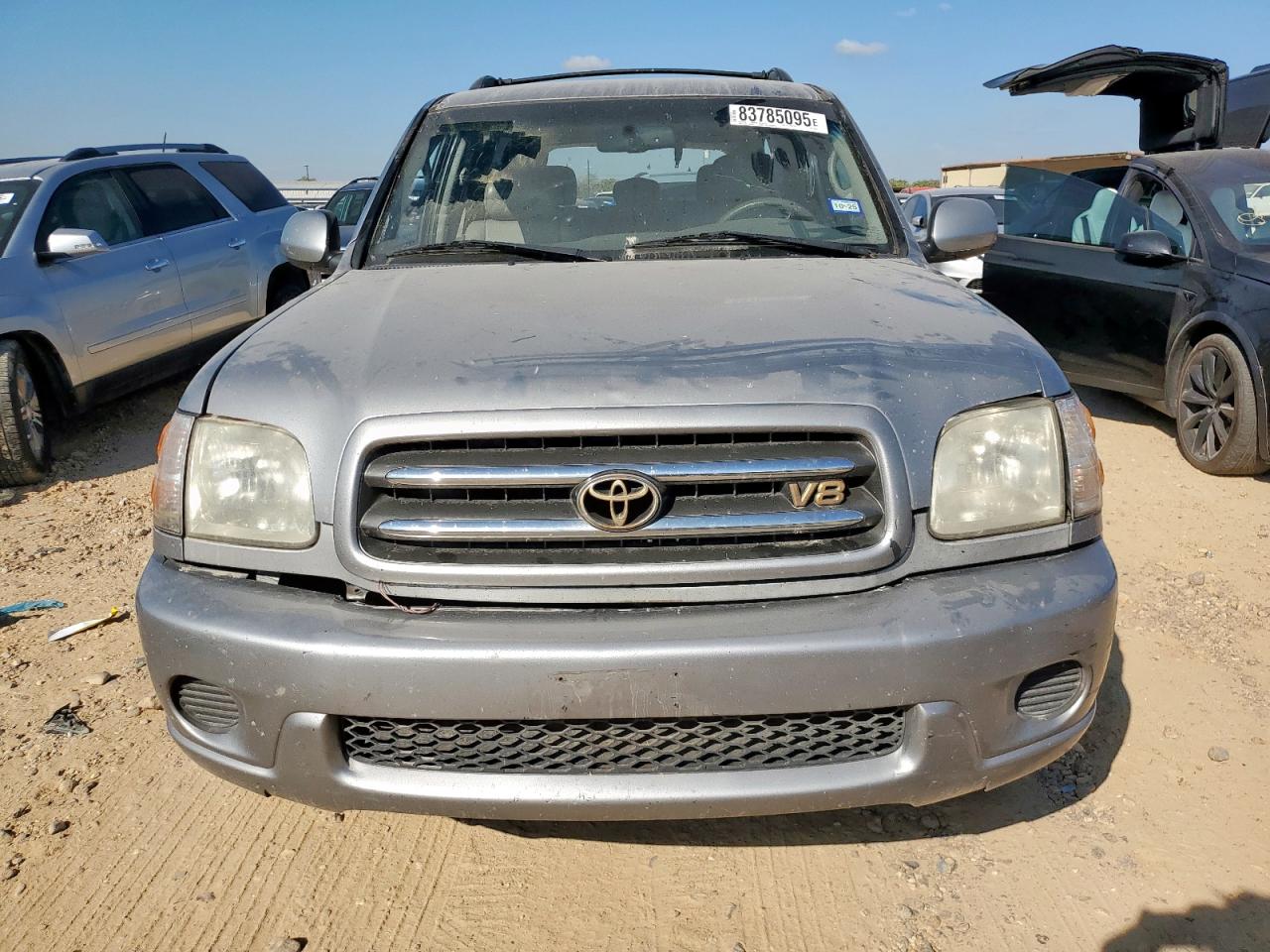 TOYOTA SEQUOIA 2002 — 6