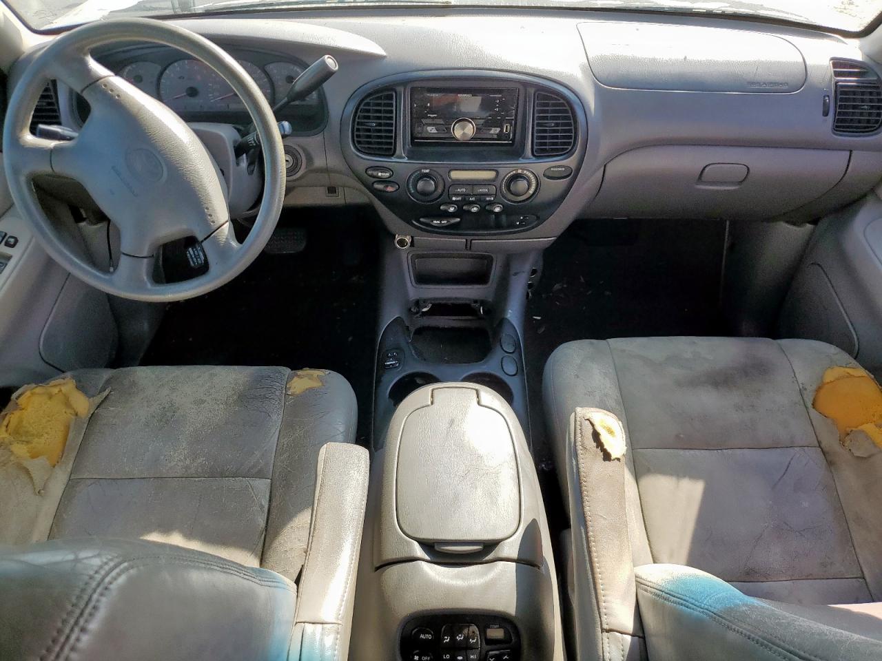 TOYOTA SEQUOIA 2002 — 9