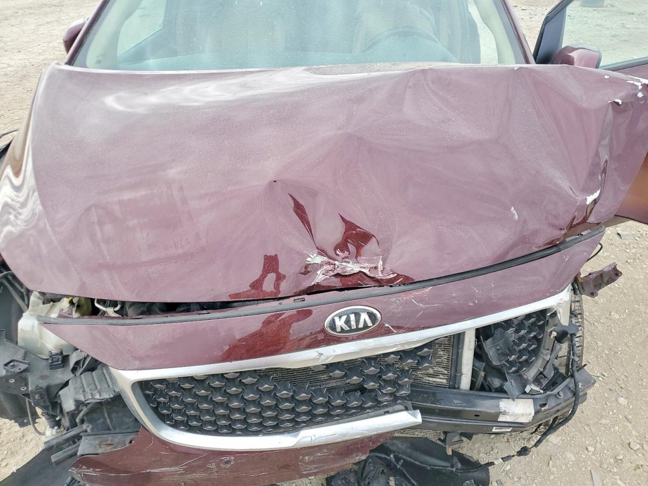 KIA SEDONA 2017 — 13