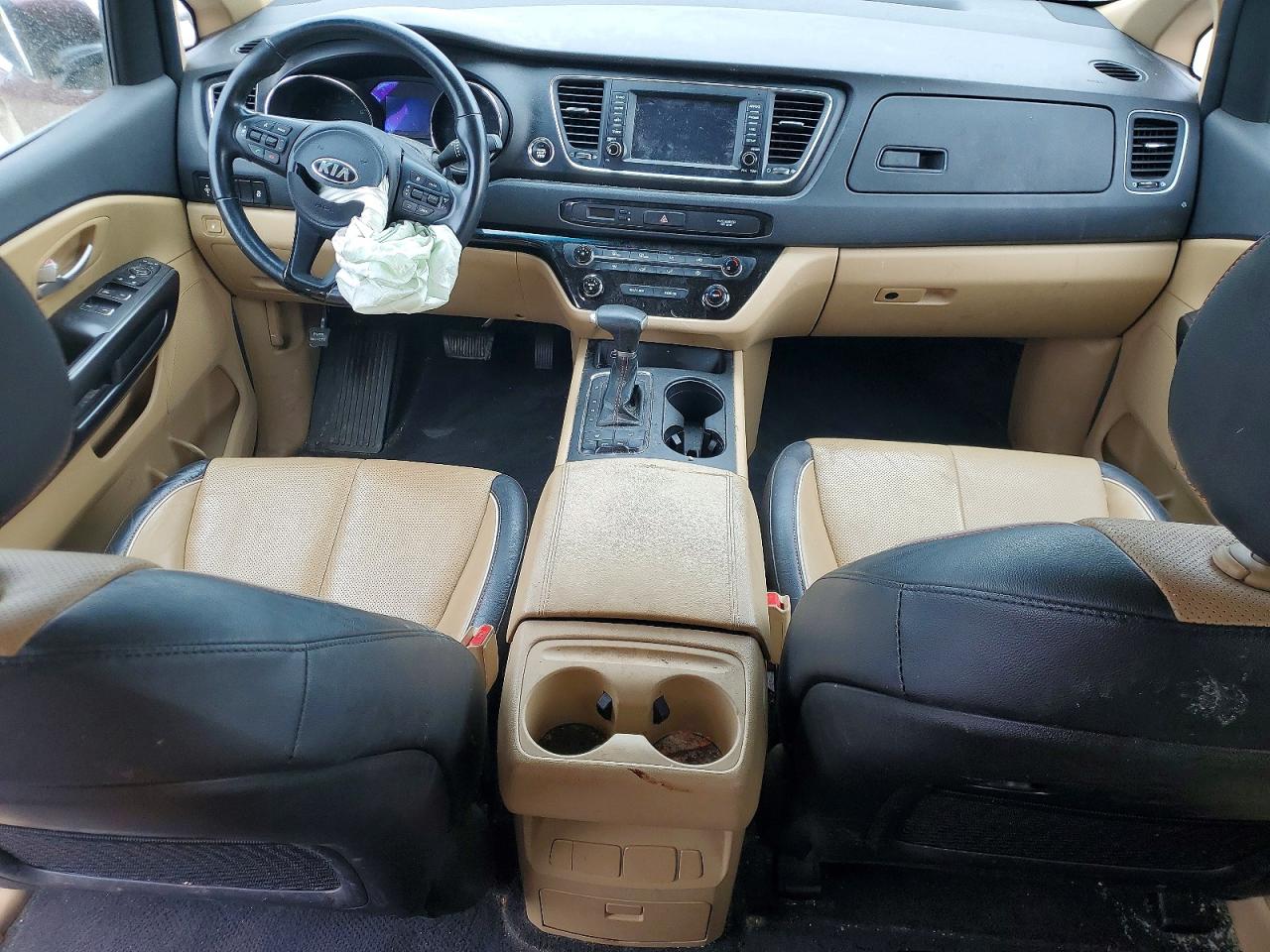 KIA SEDONA 2017 — 9