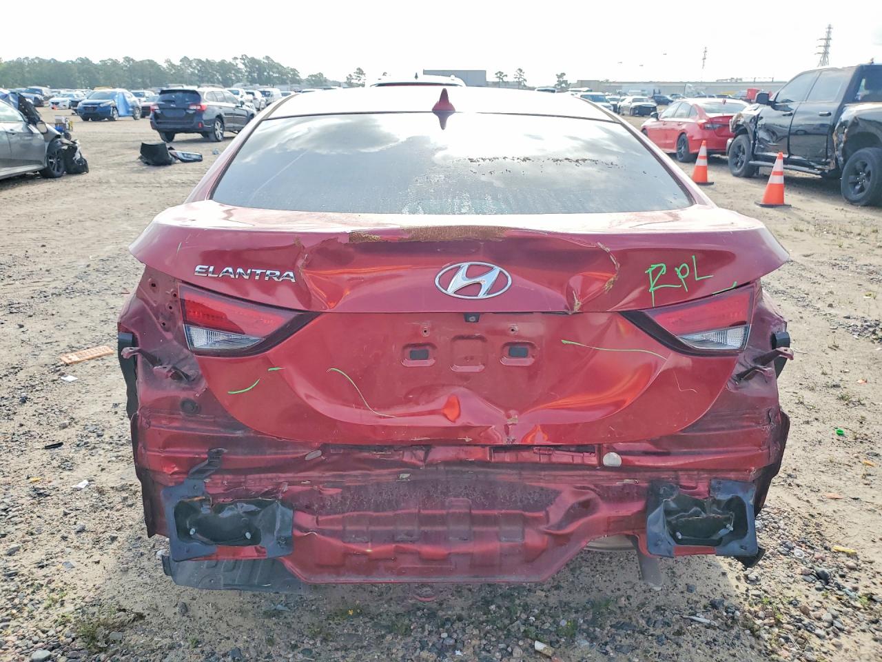 HYUNDAI ELANTRA 2015 — 7