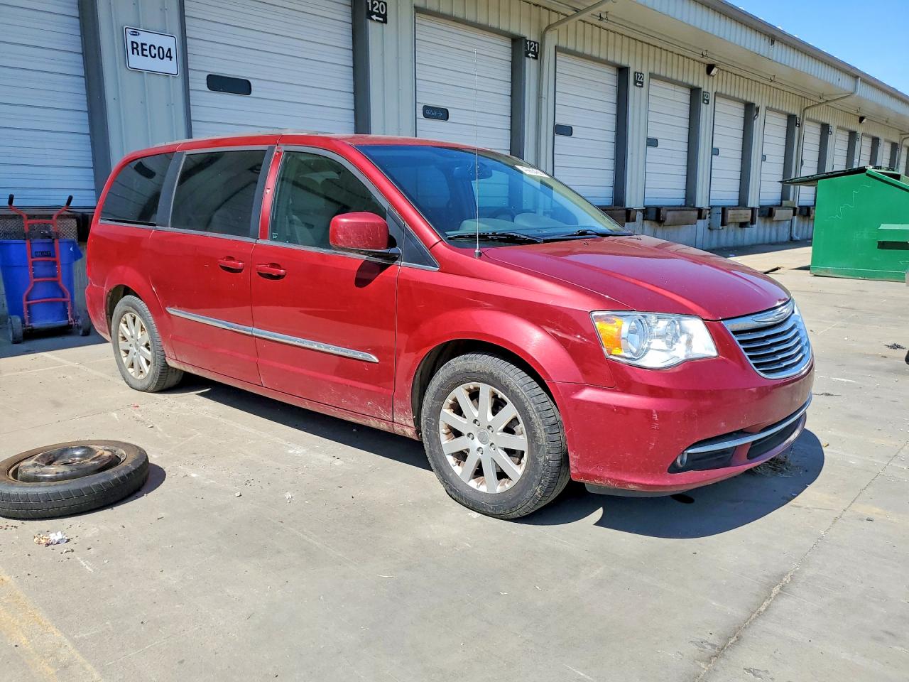2015 CHRY TOWN AND COUNTRY