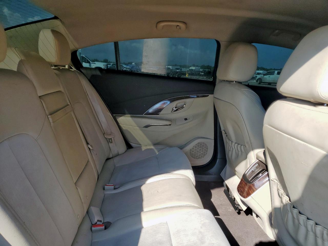BUICK LACROSSE 2015 — 11