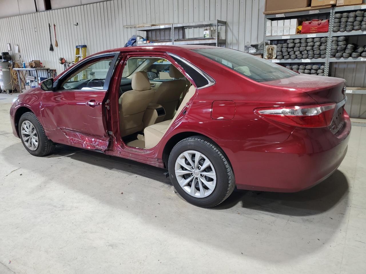 TOYOTA CAMRY 2016 — 3