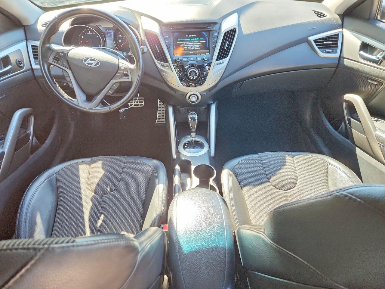 HYUNDAI VELOSTER 2012 — 9