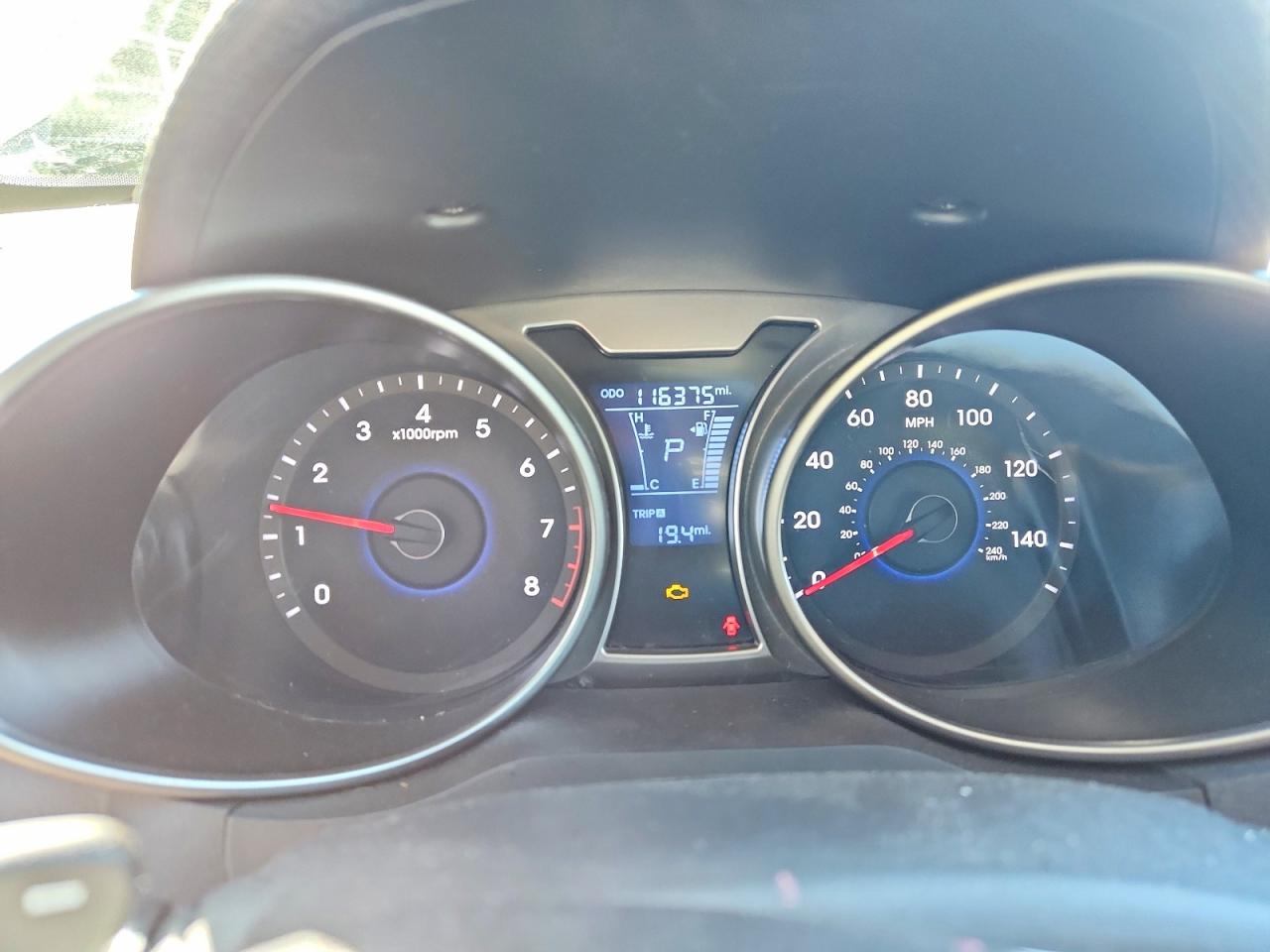 HYUNDAI VELOSTER 2012 — 10