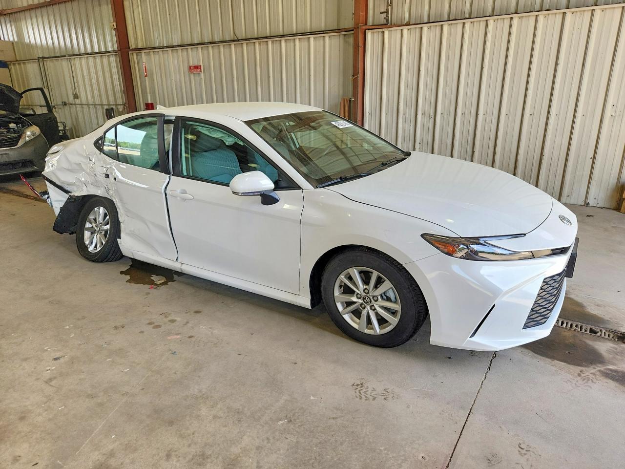 TOYOTA CAMRY 2025 — 5