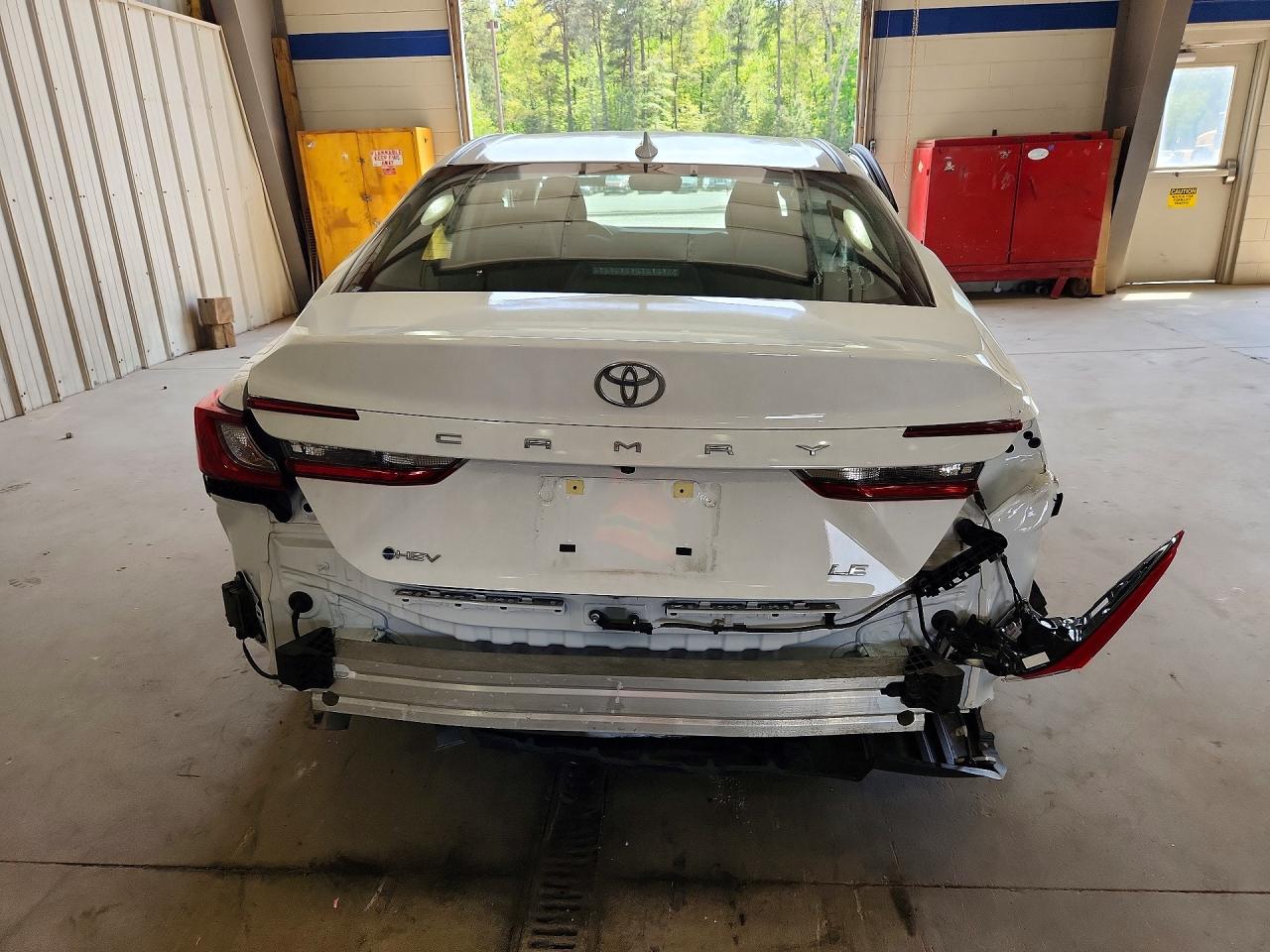 TOYOTA CAMRY 2025 — 7