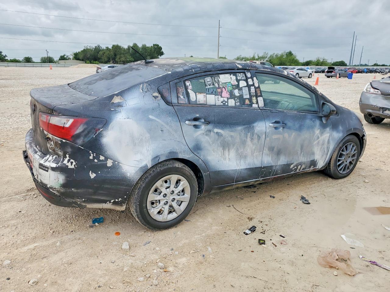 KIA RIO 2015 — 4