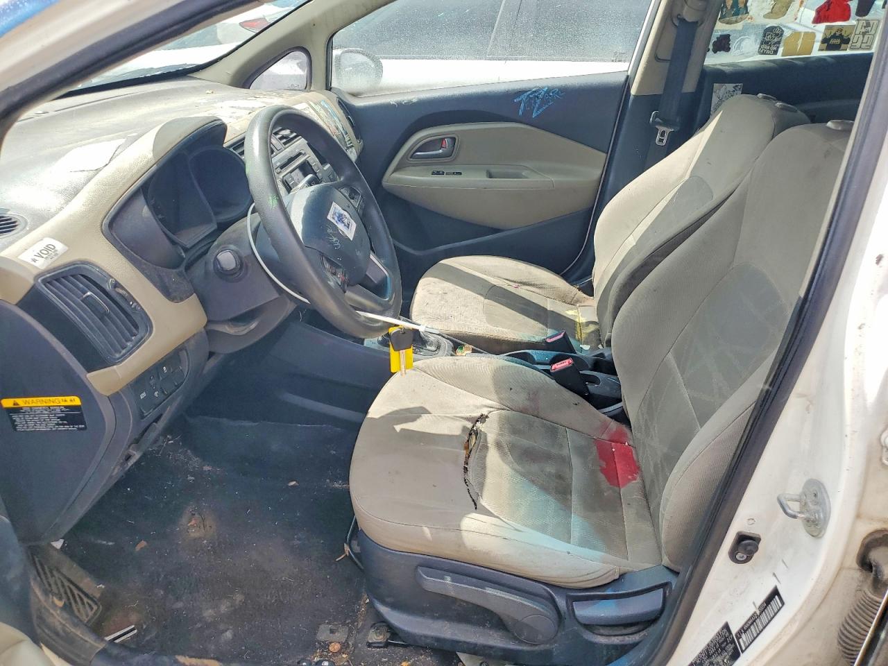 KIA RIO 2015 — 8