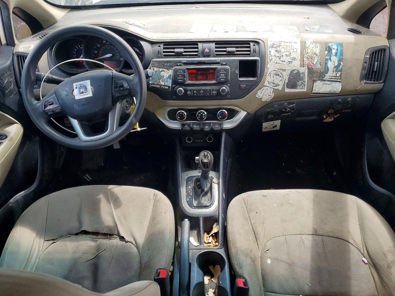 KIA RIO 2015 — 9