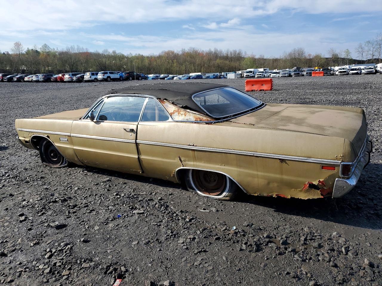PLYMOUTH GRAN FURY 1973 — 3