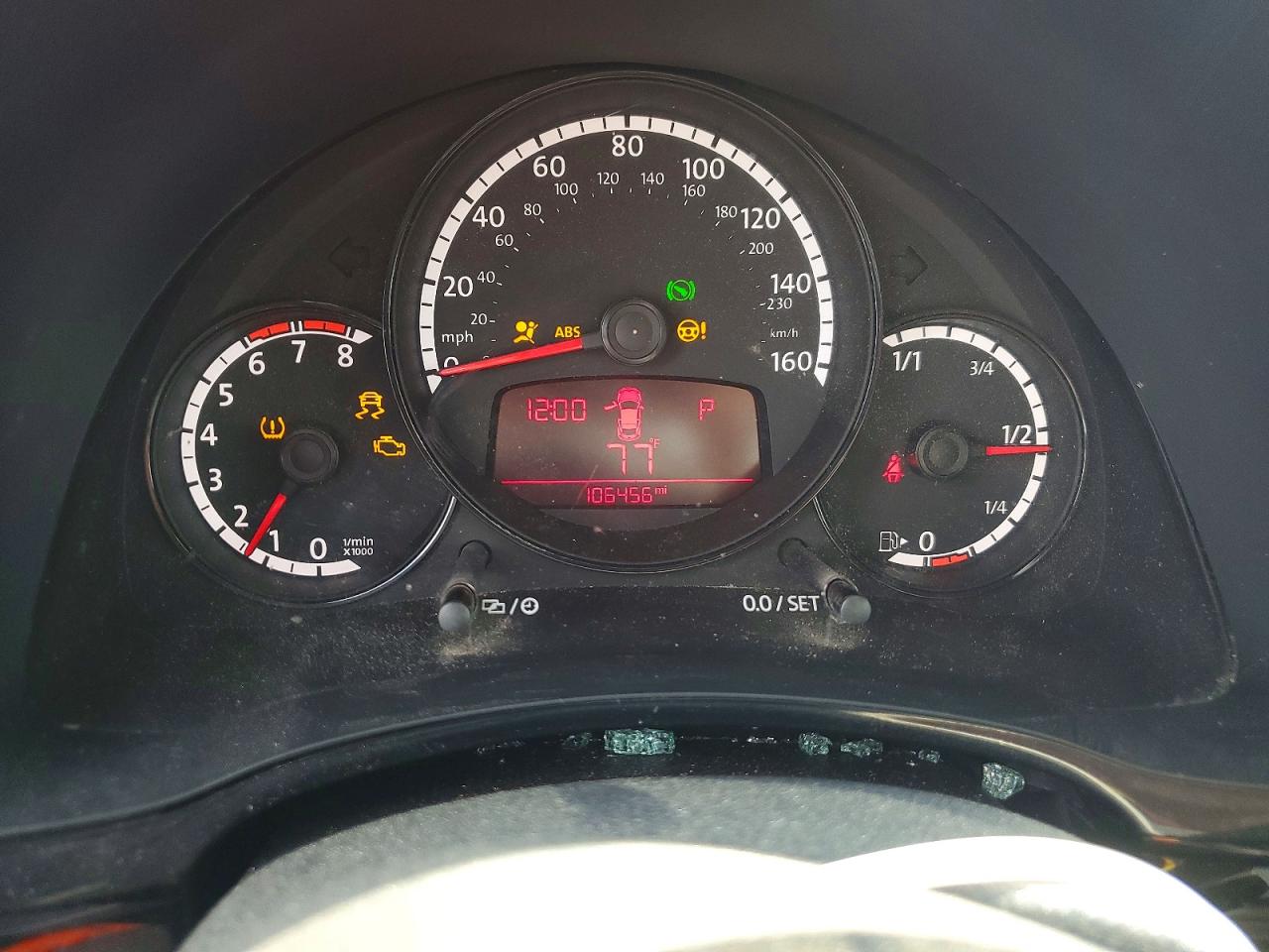VOLKSWAGEN BEETLE 2015 — 10