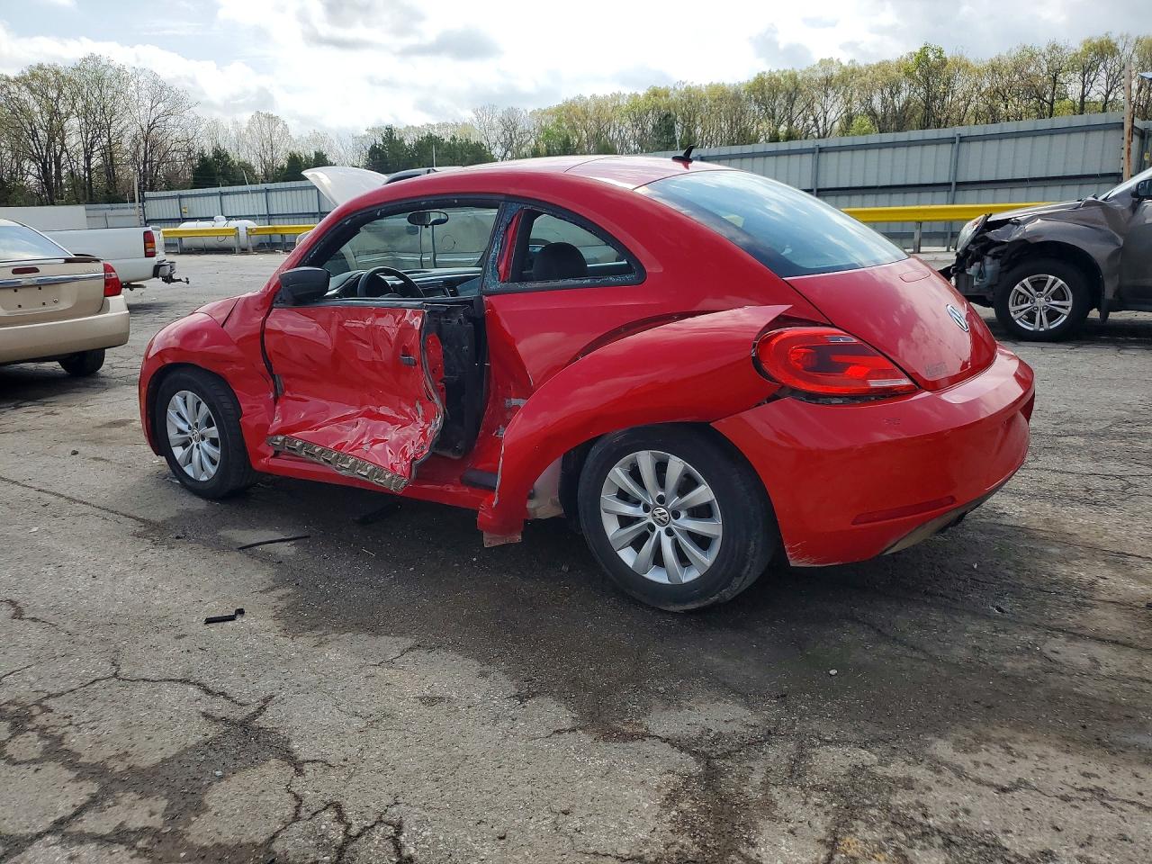 VOLKSWAGEN BEETLE 2015 — 3