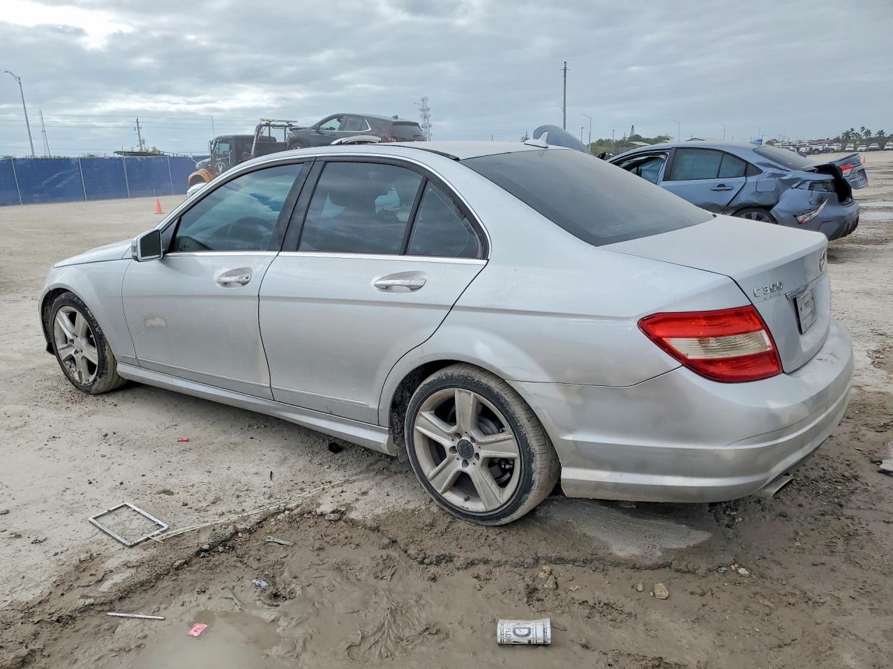 MERCEDES-BENZ C 2010 — 3