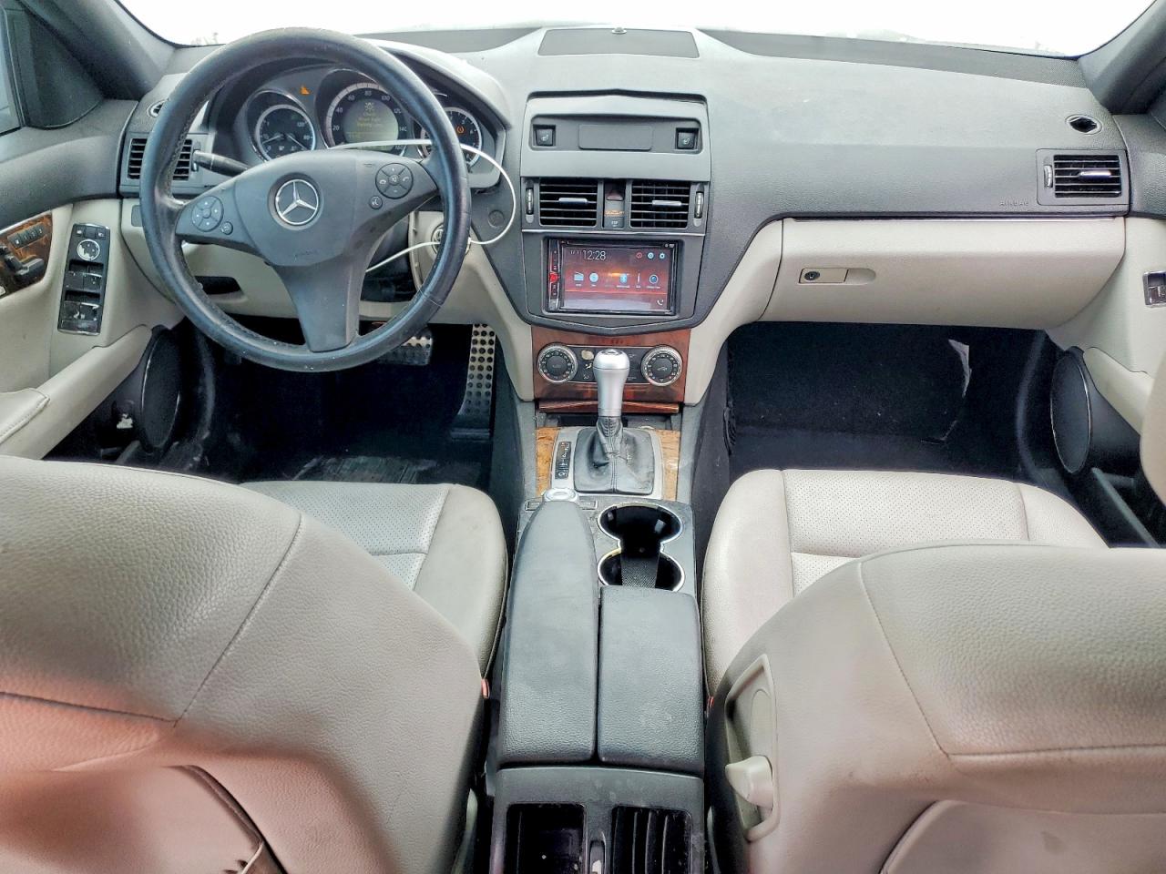 MERCEDES-BENZ C 2010 — 9